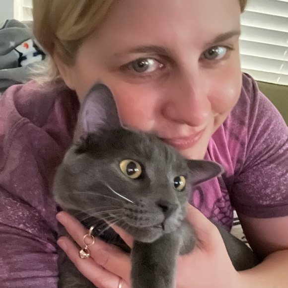 Meet your Posher, Jessica - Picture 3 of 8